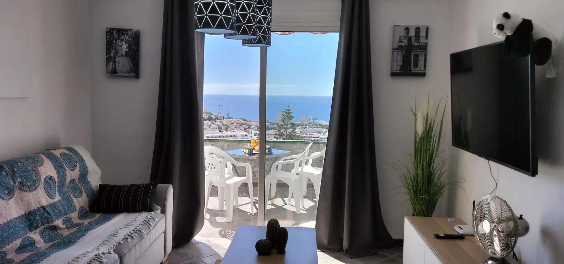 180 Seaview 1 Bedroom Flat With Swimming Pool Costa Adeje  Costa Adeje (Tenerife)