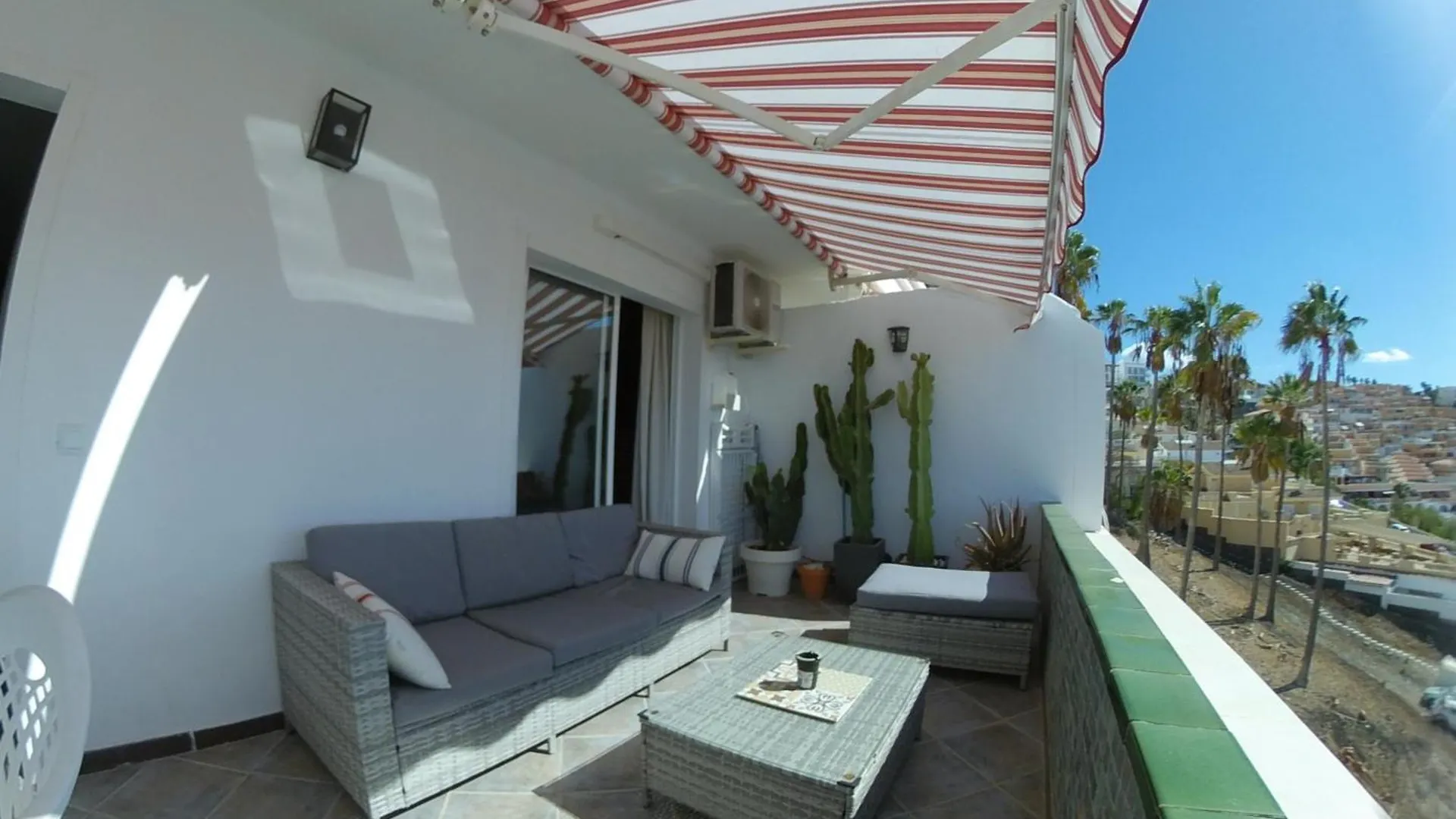 180 Seaview 1 Bedroom Flat With Swimming Pool Costa Adeje  Appartement